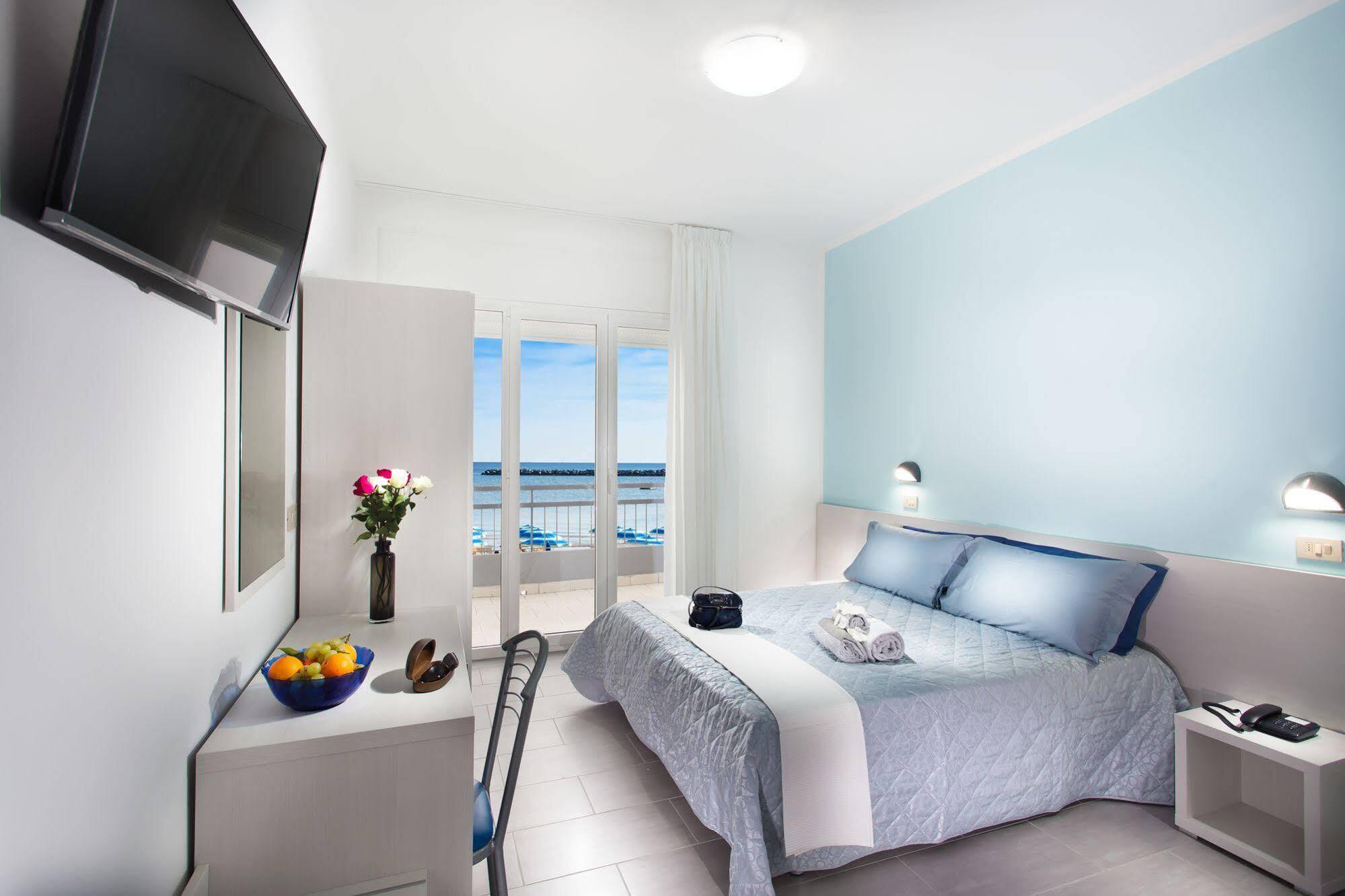 Hotel Platinum Rimini Eksteriør billede